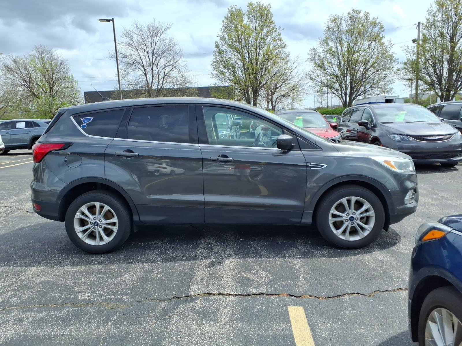 Used 2019 Ford Escape SE image 29
