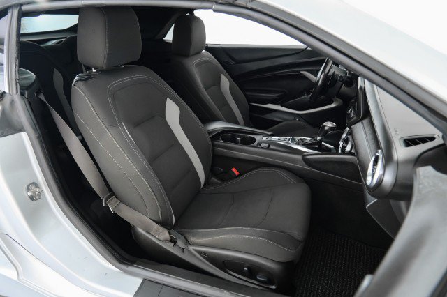 Used 2019 Chevrolet Camaro LT RWD image 31