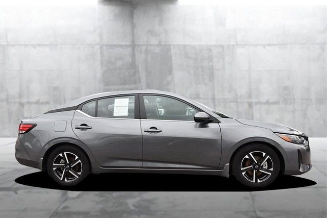 Certified 2025 Nissan Sentra SV image 5