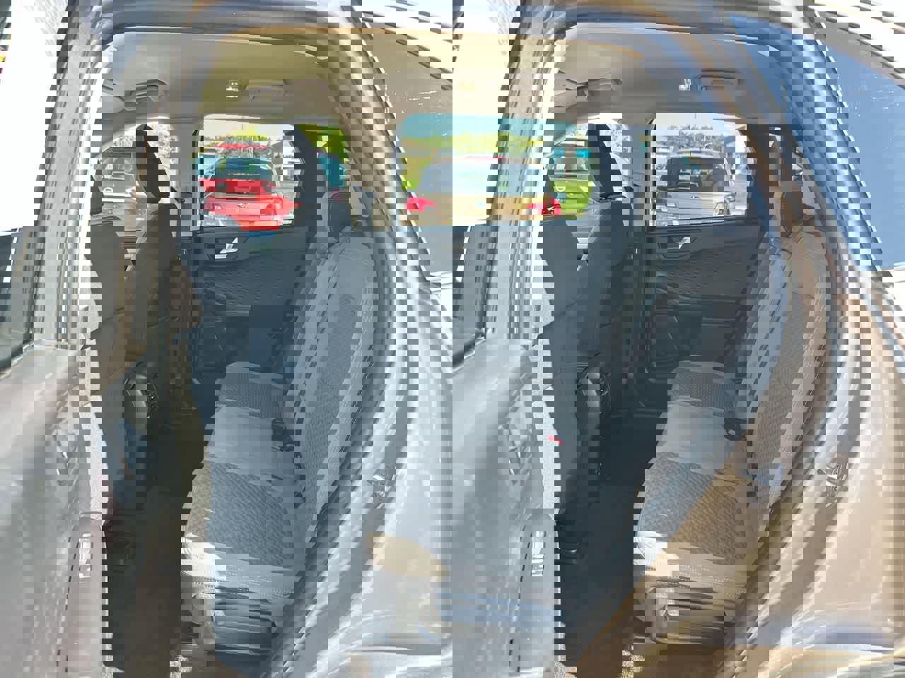 Used 2020 Ford Escape SE image 24