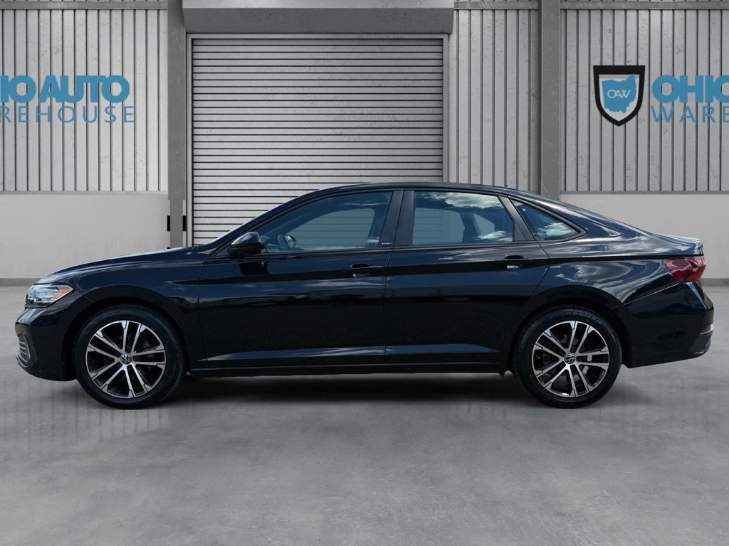 Used 2023 Volkswagen Jetta Sport FWD image 4