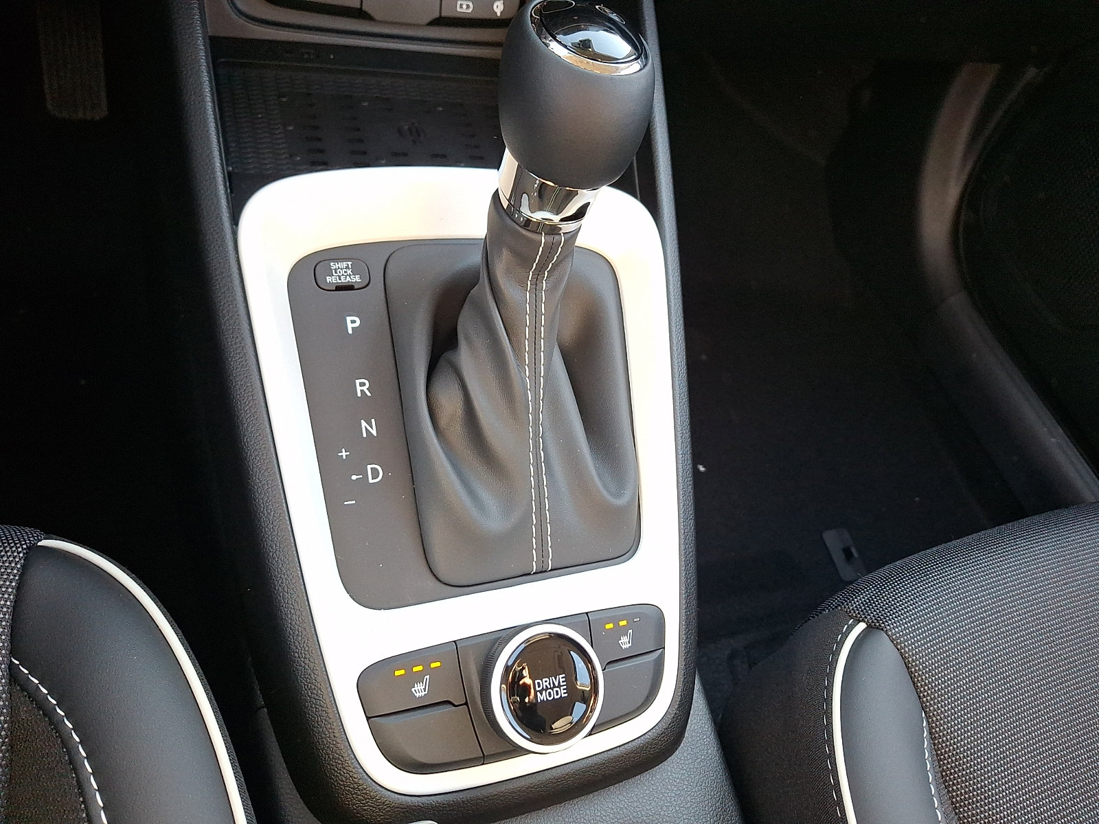 New 2026 Hyundai Venue SEL FWD image 17
