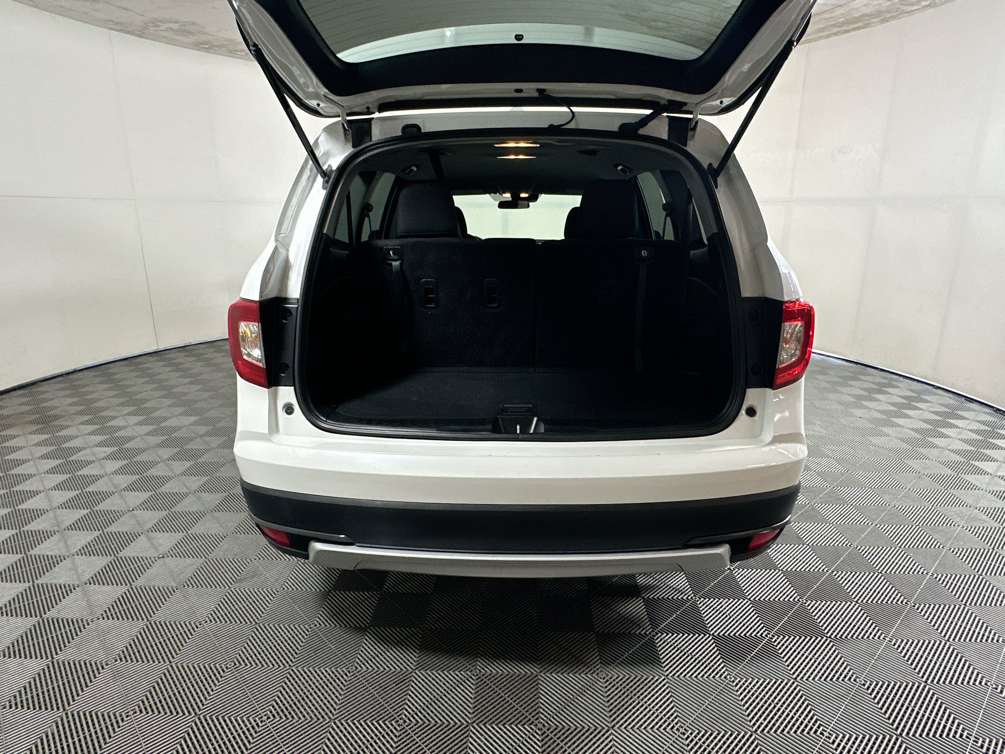 Used 2021 Honda Pilot EX image 31