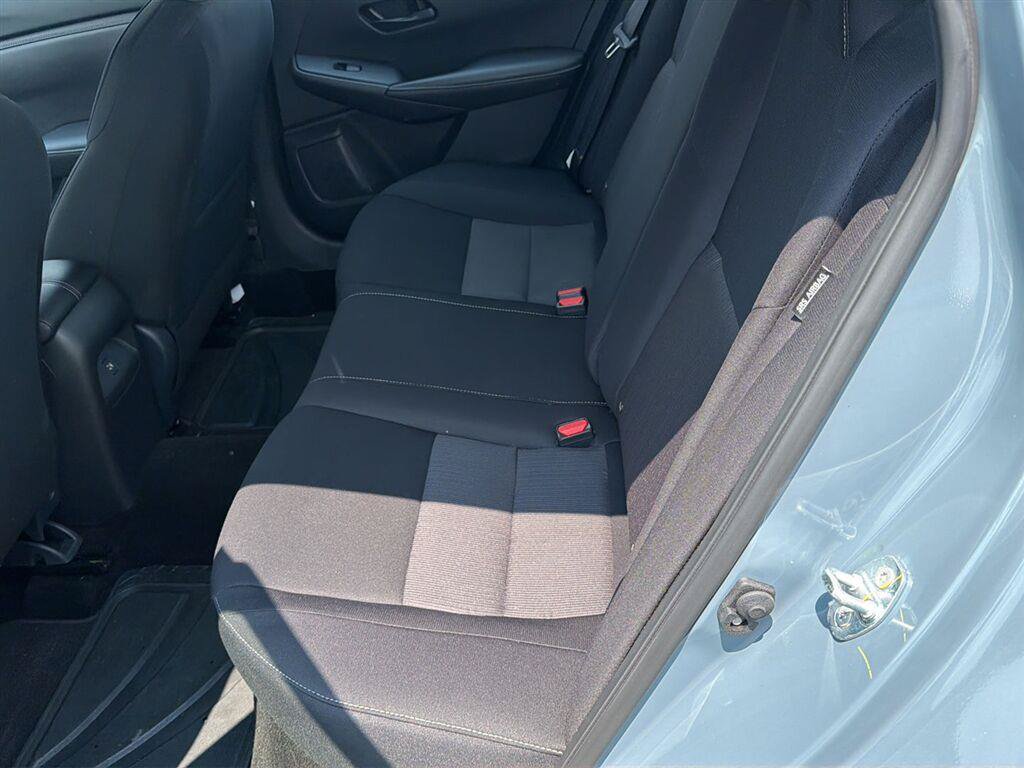 Used 2024 Nissan Sentra SV w/ All-Weather Package FWD image 7
