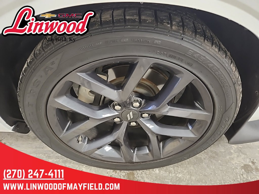 Used 2023 Dodge Challenger R/T w/ Plus Package image 9