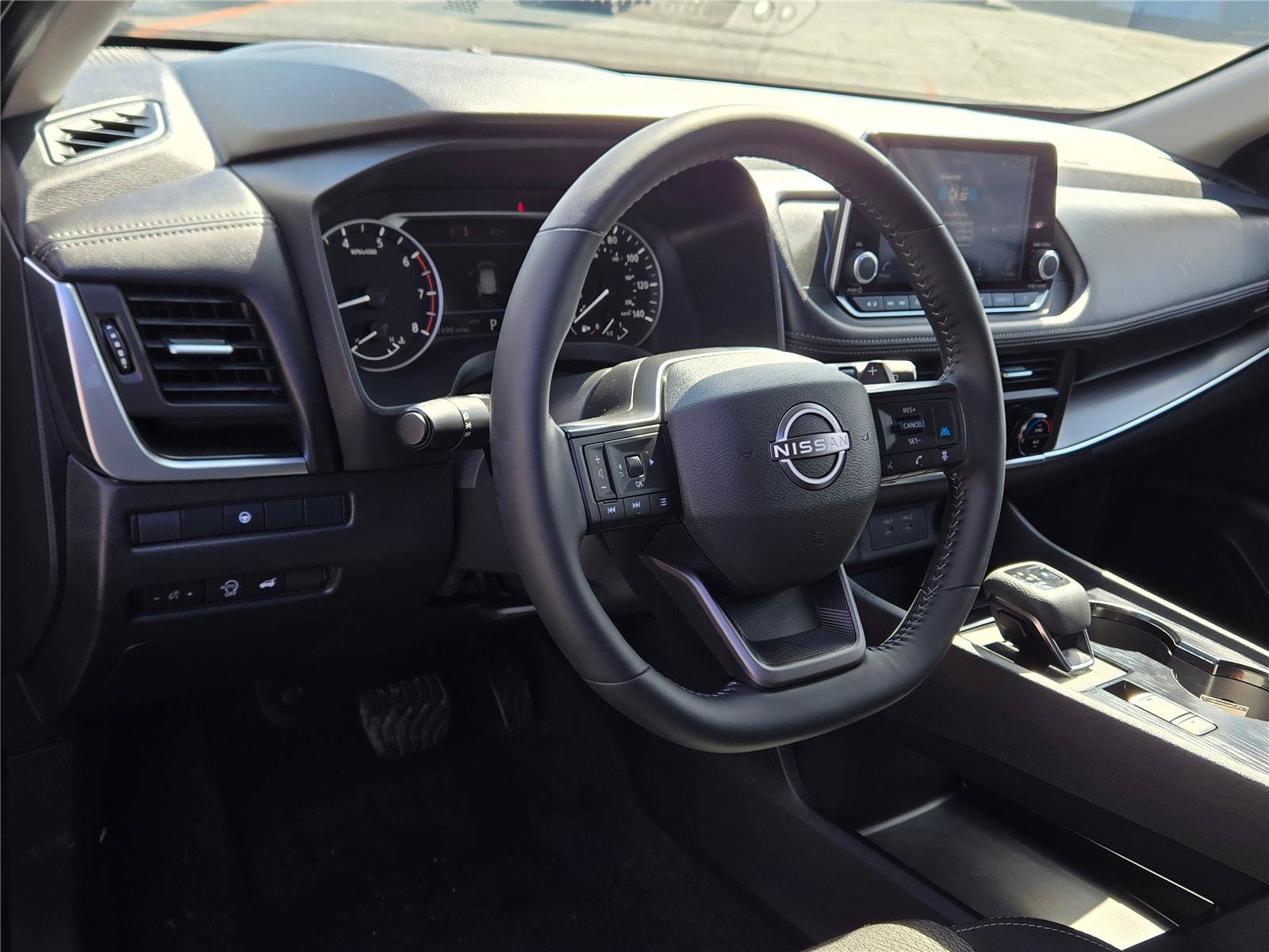 Used 2026 Nissan Rogue SV image 19