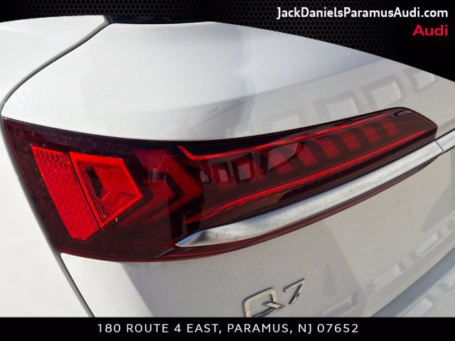 Used 2022 Audi Q7 3.0T Premium Plus w/ Premium Plus Package AWD/4WD image 7