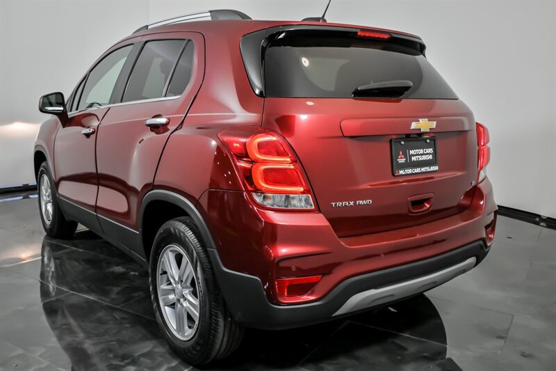 Used 2020 Chevrolet Trax LT w/ Driver Confidence Package AWD/4WD image 8