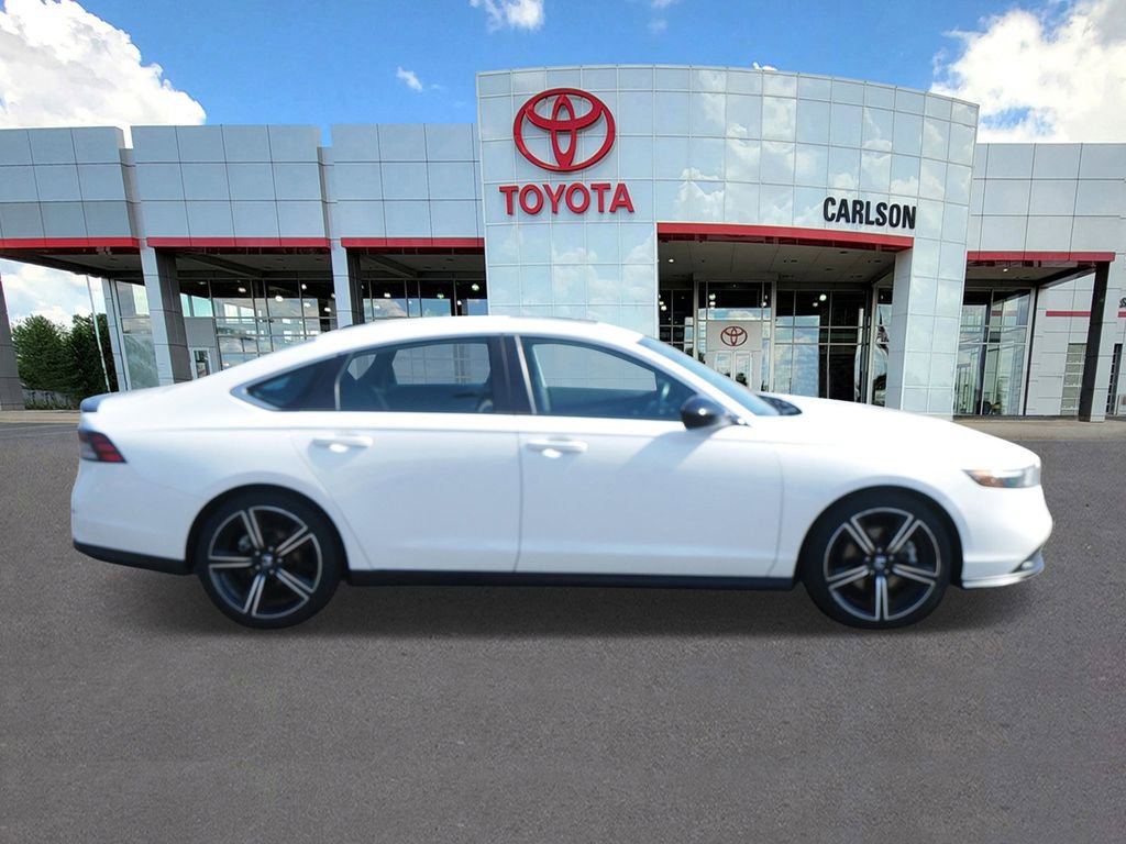 Used 2024 Honda Accord Sport image 4