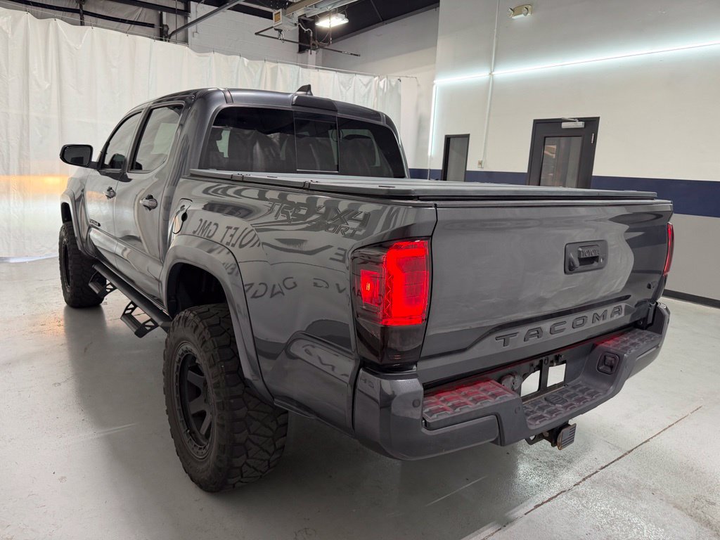 Used 2021 Toyota Tacoma TRD Sport w/ TRD Premium Sport Package AWD/4WD image 23