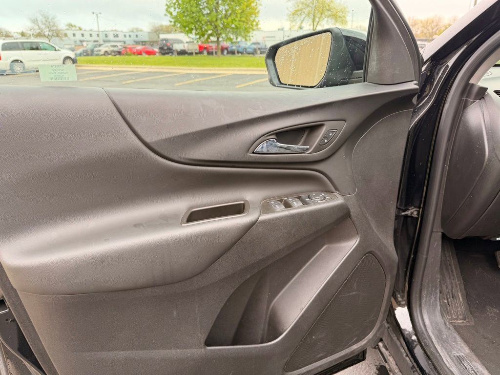 Used 2023 Chevrolet Equinox LT FWD image 13