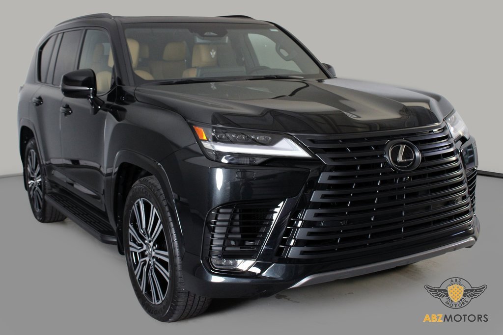 Used 2025 Lexus LX 600 4WD w/ Luxury Package image 2