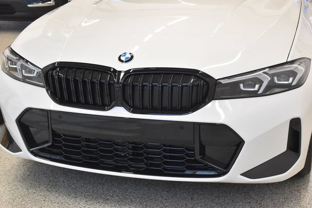 New 2026 BMW 330i xDrive Sedan w/ M Sport Package AWD/4WD image 14