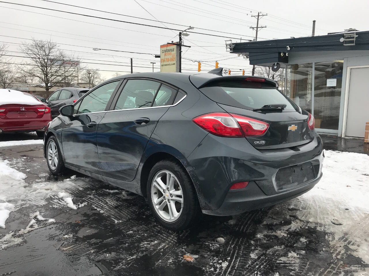 Used 2017 Chevrolet Cruze LT image 5