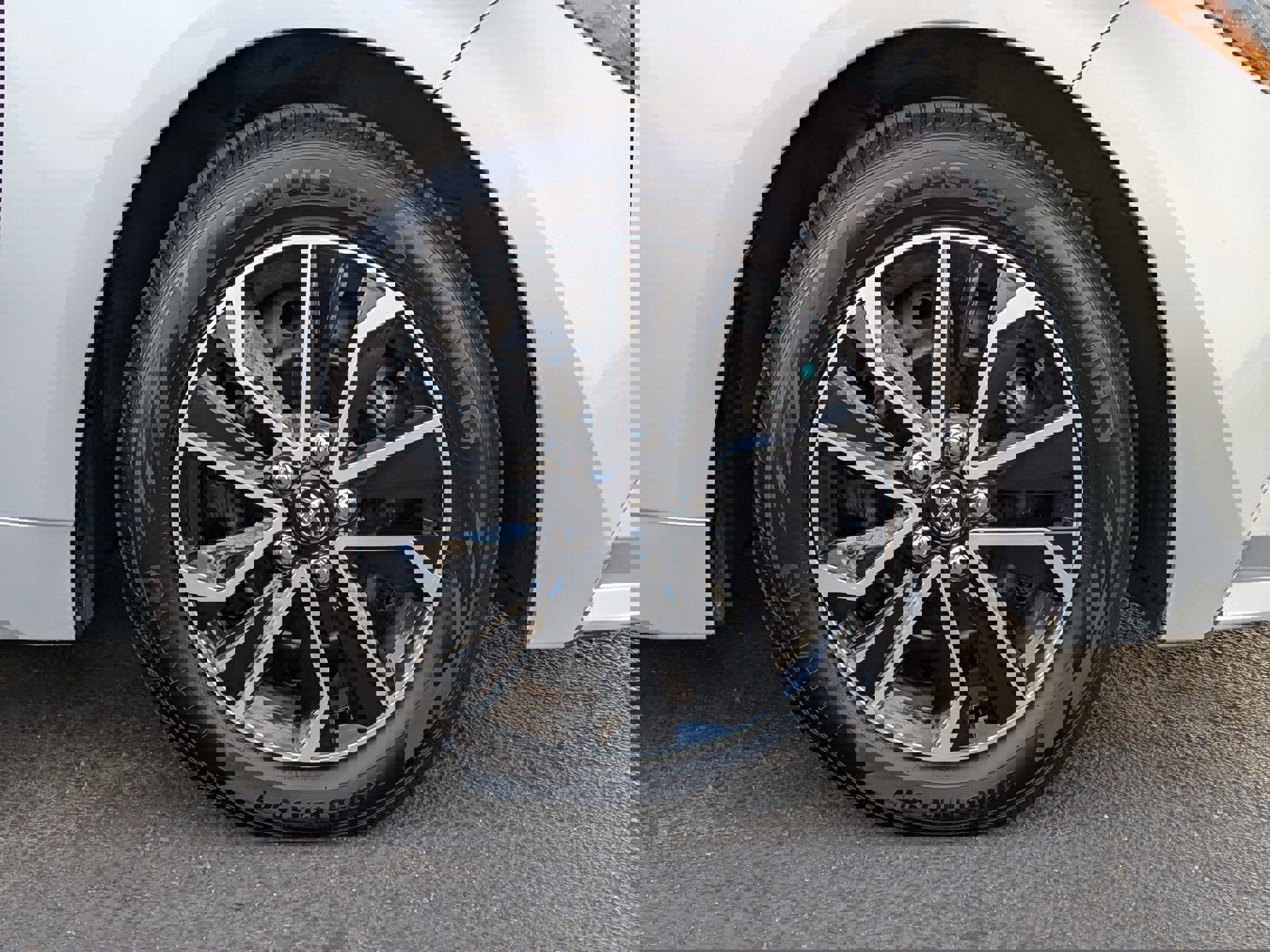 Used 2024 Toyota Corolla LE image 7