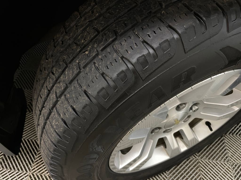 Used 2018 Chevrolet Tahoe LT image 54