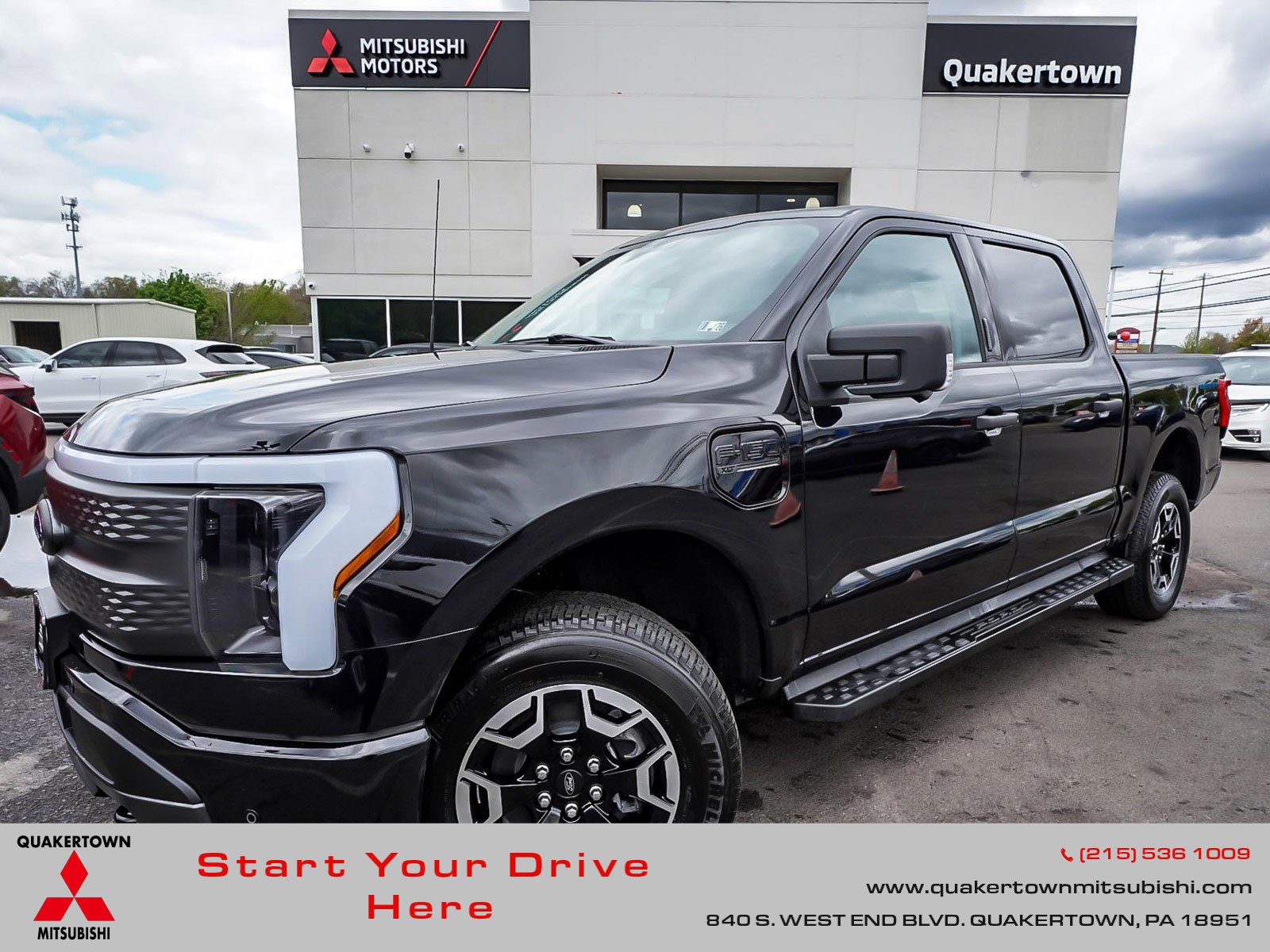 Used 2023 Ford F150 Lightning XLT AWD/4WD image 1