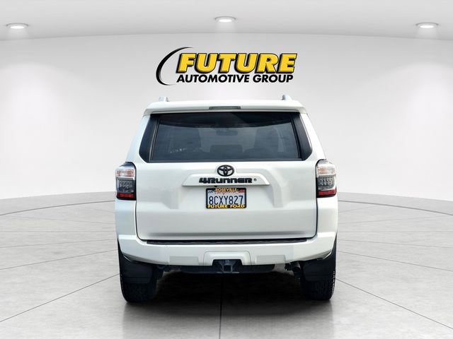 Used 2018 Toyota 4Runner SR5 image 5