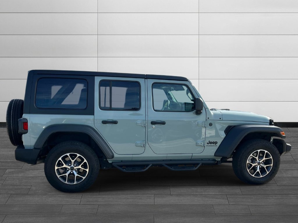 Used 2024 Jeep Wrangler Unlimited Sport AWD/4WD image 6