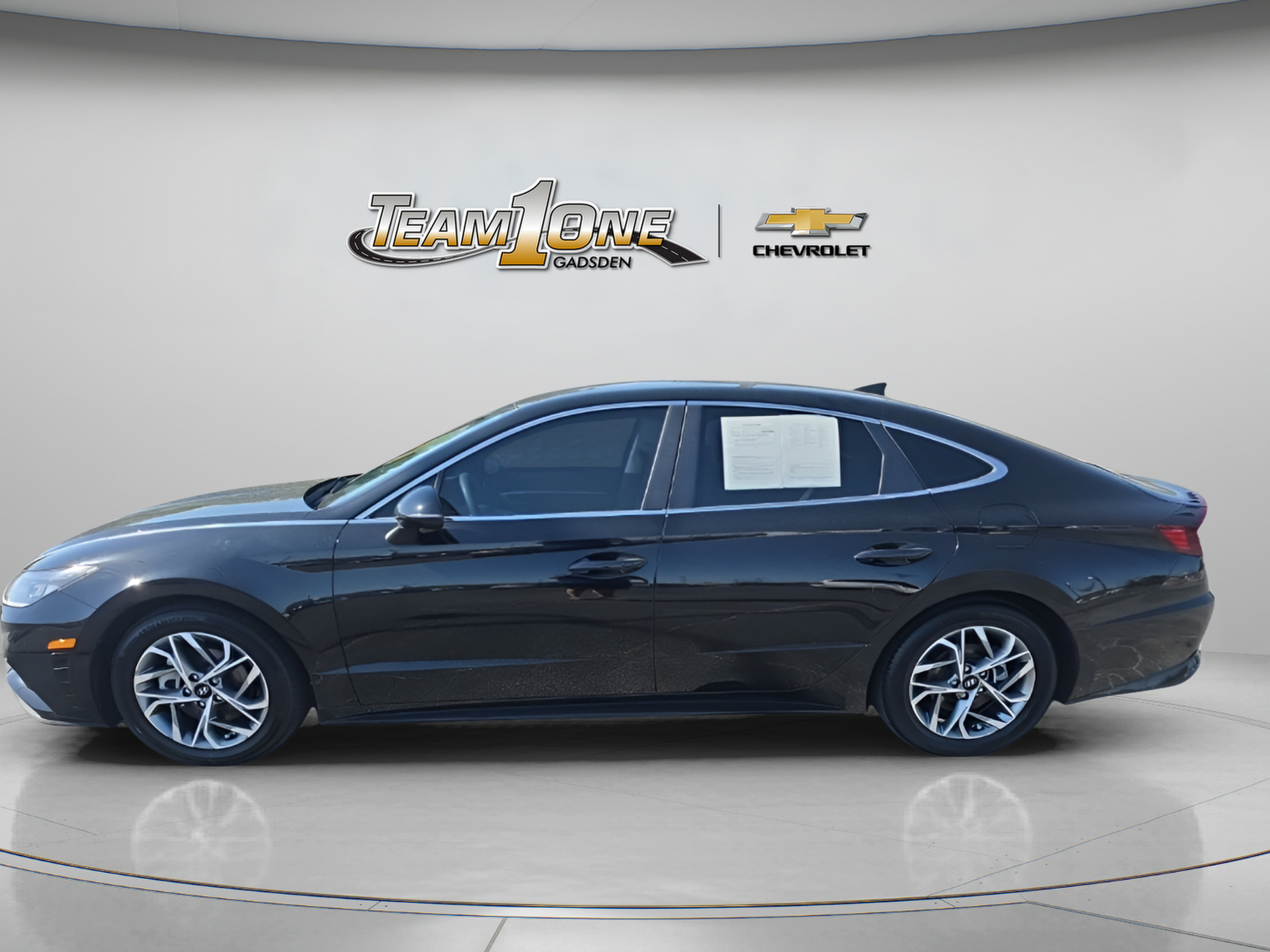 Used 2023 Hyundai Sonata SEL w/ Preferred Accessory Package FWD image 5