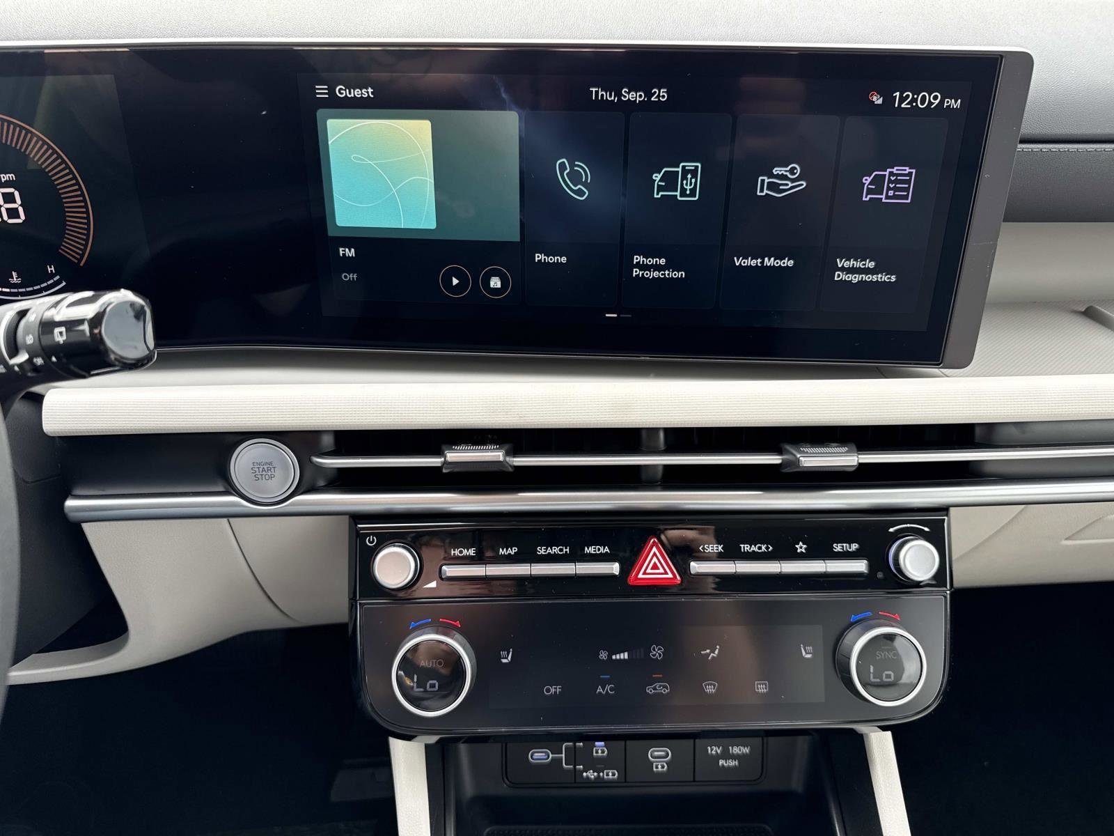 New 2026 Hyundai Tucson SEL image 3