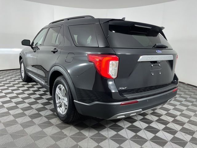 Used 2024 Ford Explorer XLT w/ Equipment Group 202A RWD image 7