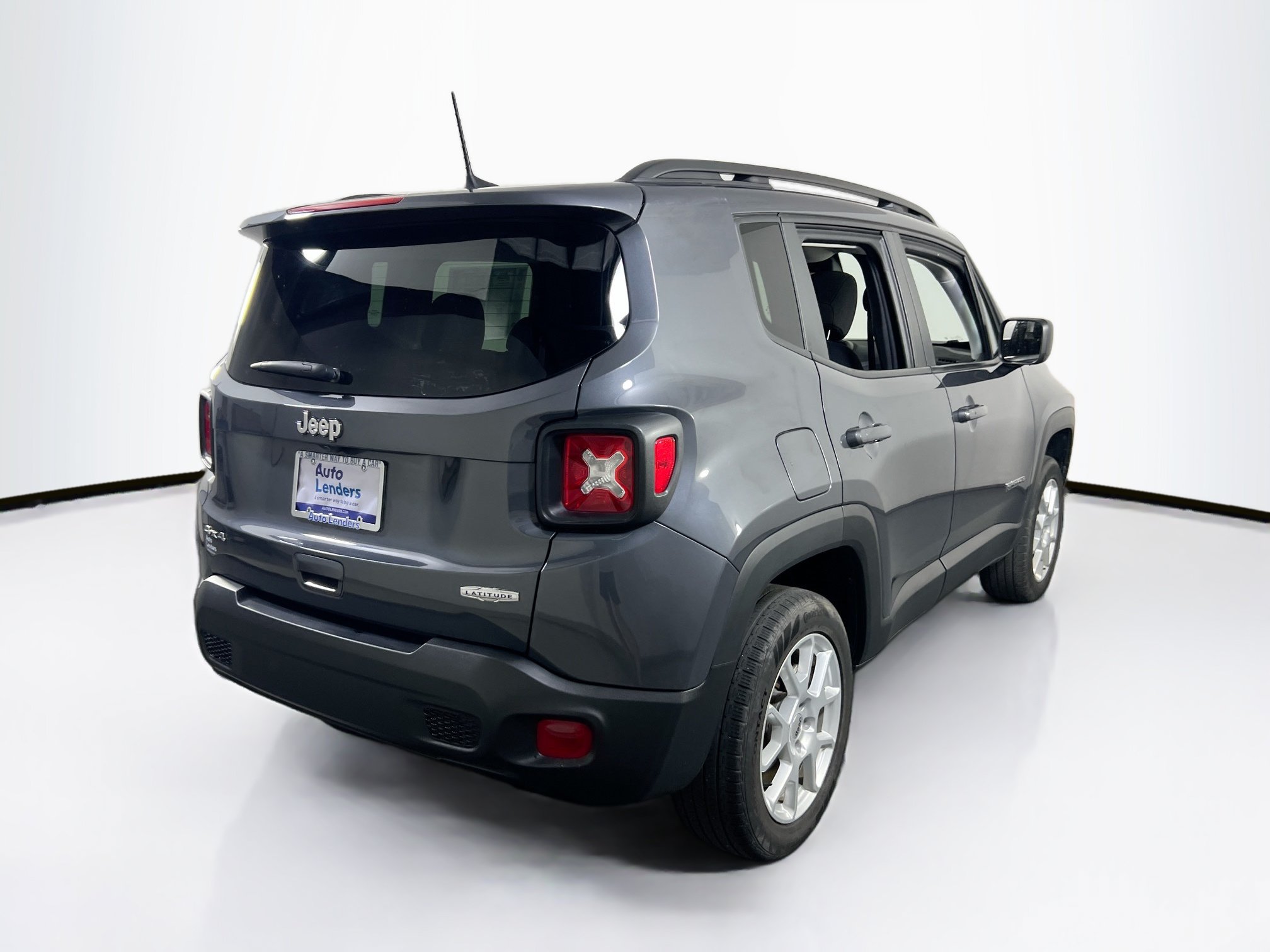 Used 2022 Jeep Renegade Latitude AWD/4WD image 5