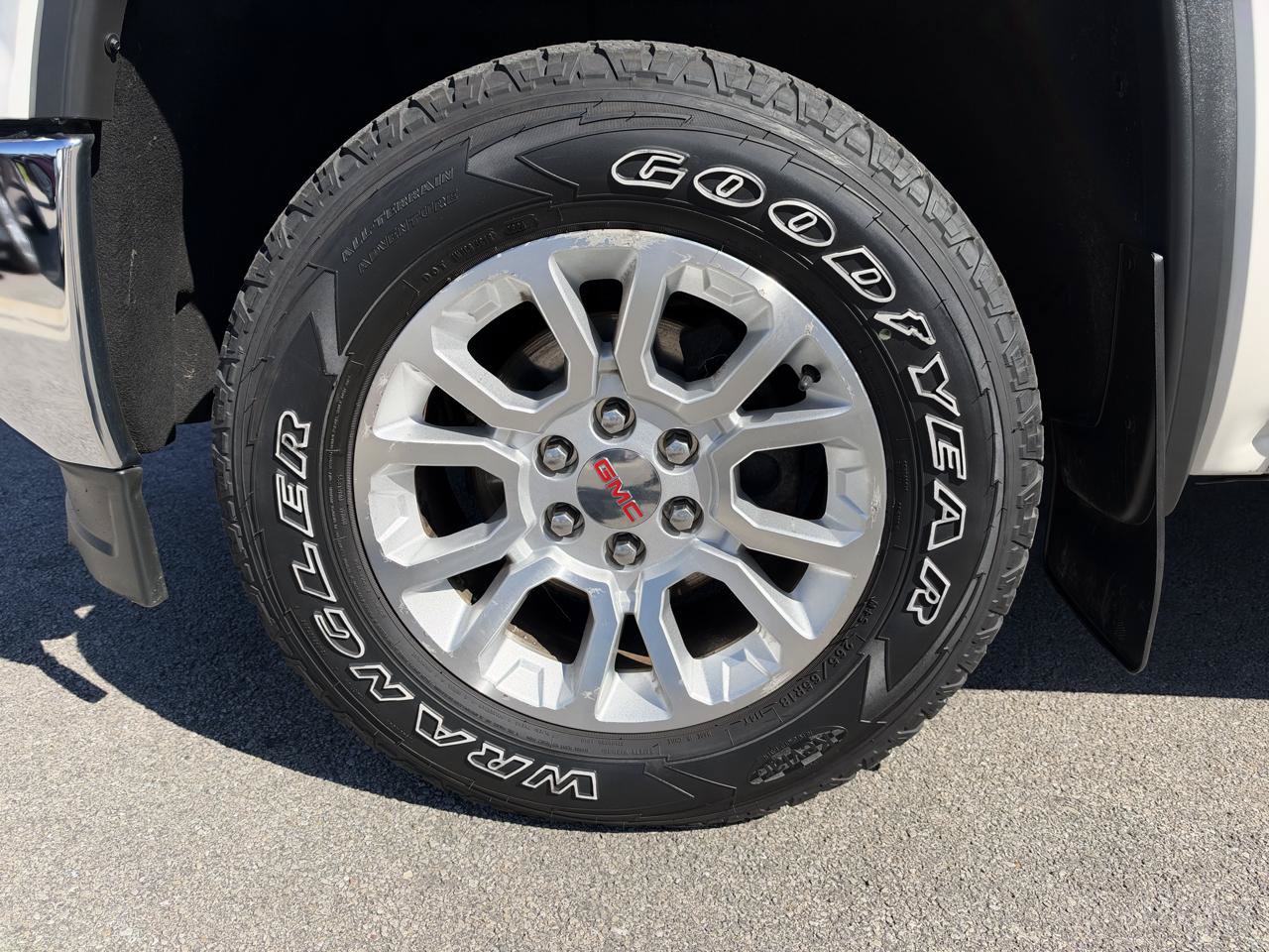 Used 2014 GMC Sierra 1500 SLE w/ SLE Value Package AWD/4WD image 14