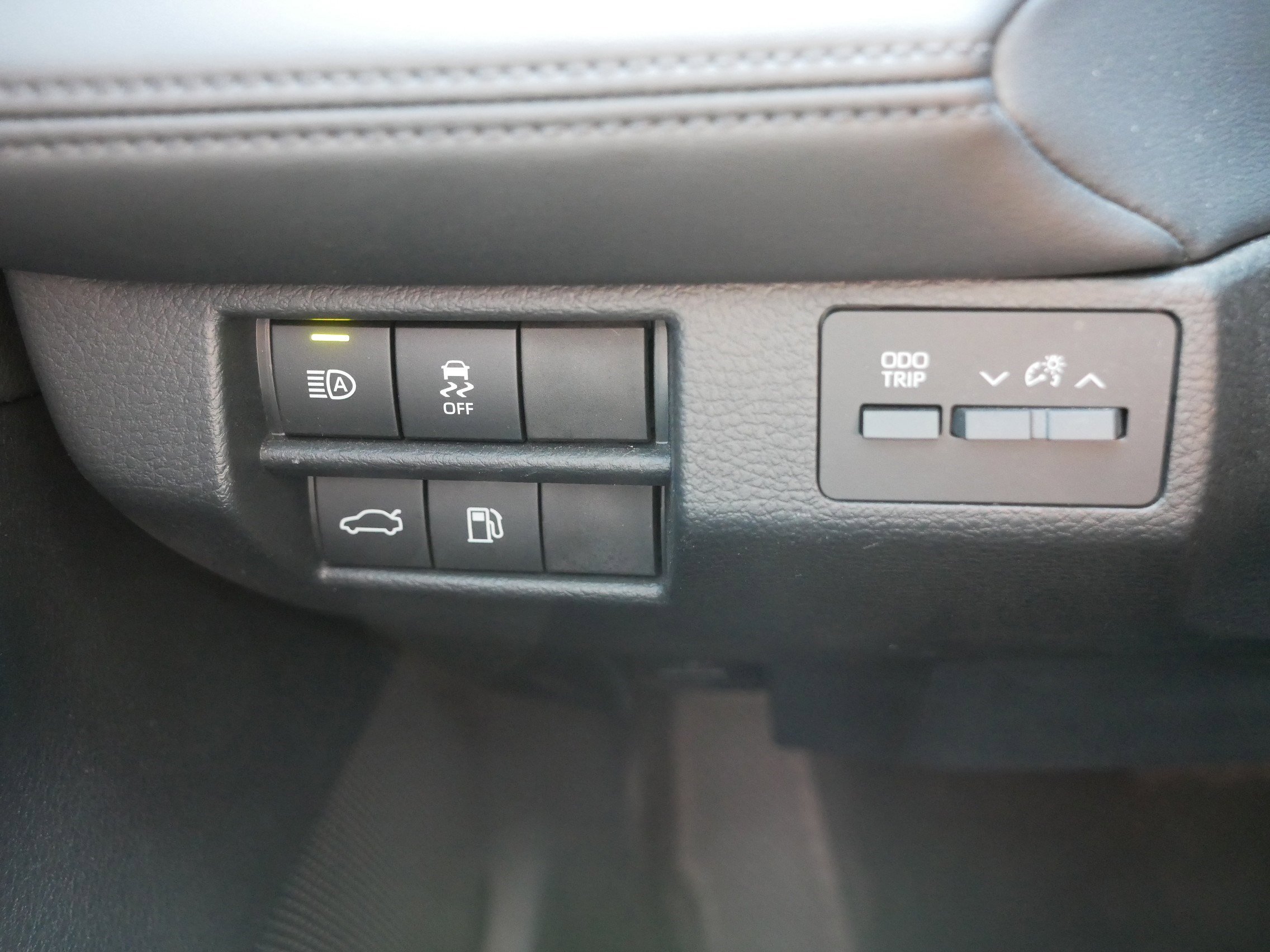 Used 2020 Toyota Avalon XLE FWD image 26