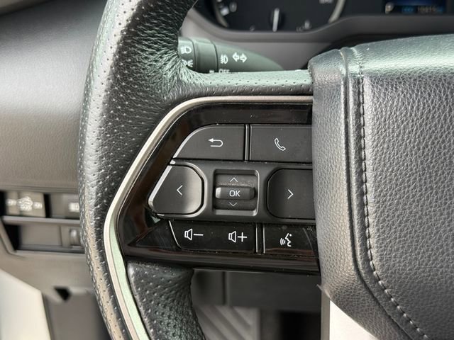 Used 2022 Toyota Tundra Limited w/ Power Package image 11