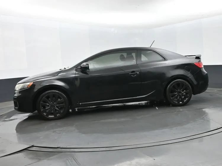 Used 2012 Kia Forte Koup SX w/ Leather Pkg FWD image 5