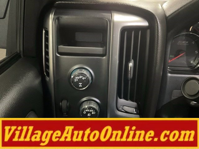 Used 2018 Chevrolet Silverado 1500 LT w/ All Star Edition AWD/4WD image 22