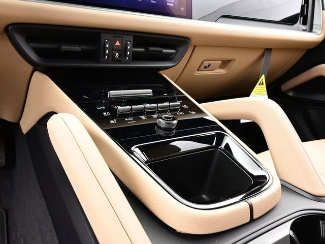 New 2026 Porsche Cayenne image 11