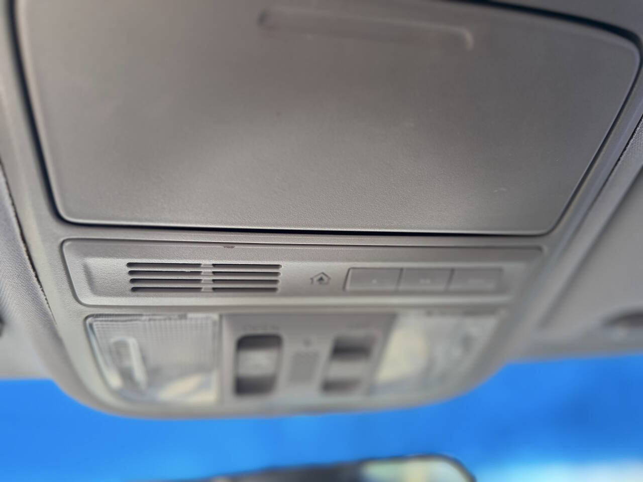 Used 2011 Honda Accord EX-L image 16