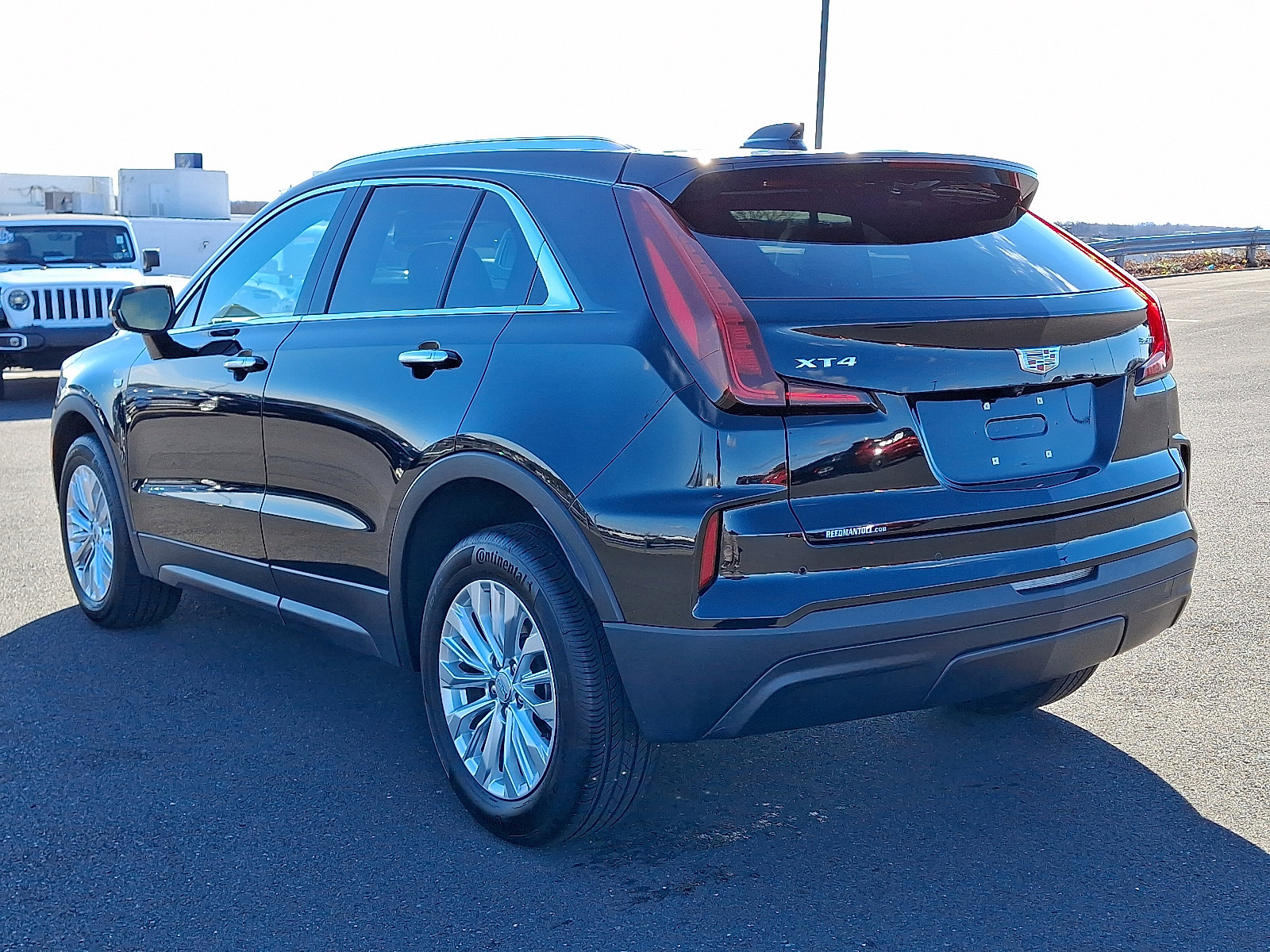 Used 2024 Cadillac XT4 Luxury w/ Cold Weather Package image 4