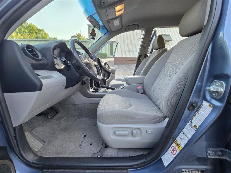 Used 2008 Toyota RAV4 Limited AWD/4WD image 24