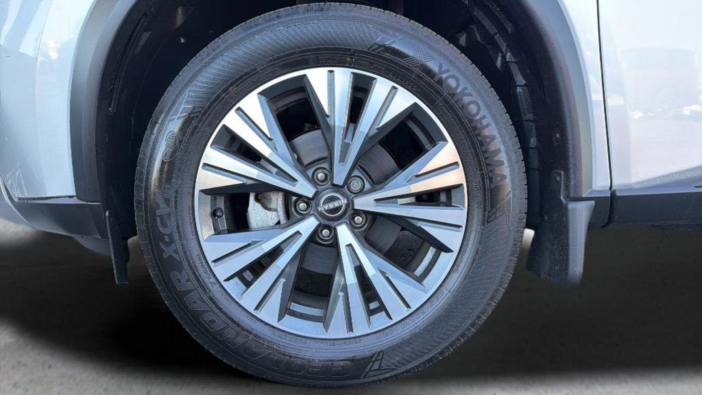 Certified 2023 Nissan Rogue SV AWD/4WD image 26