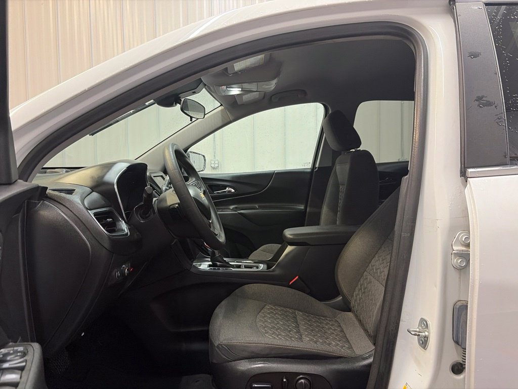 Used 2023 Chevrolet Equinox LT AWD/4WD image 15