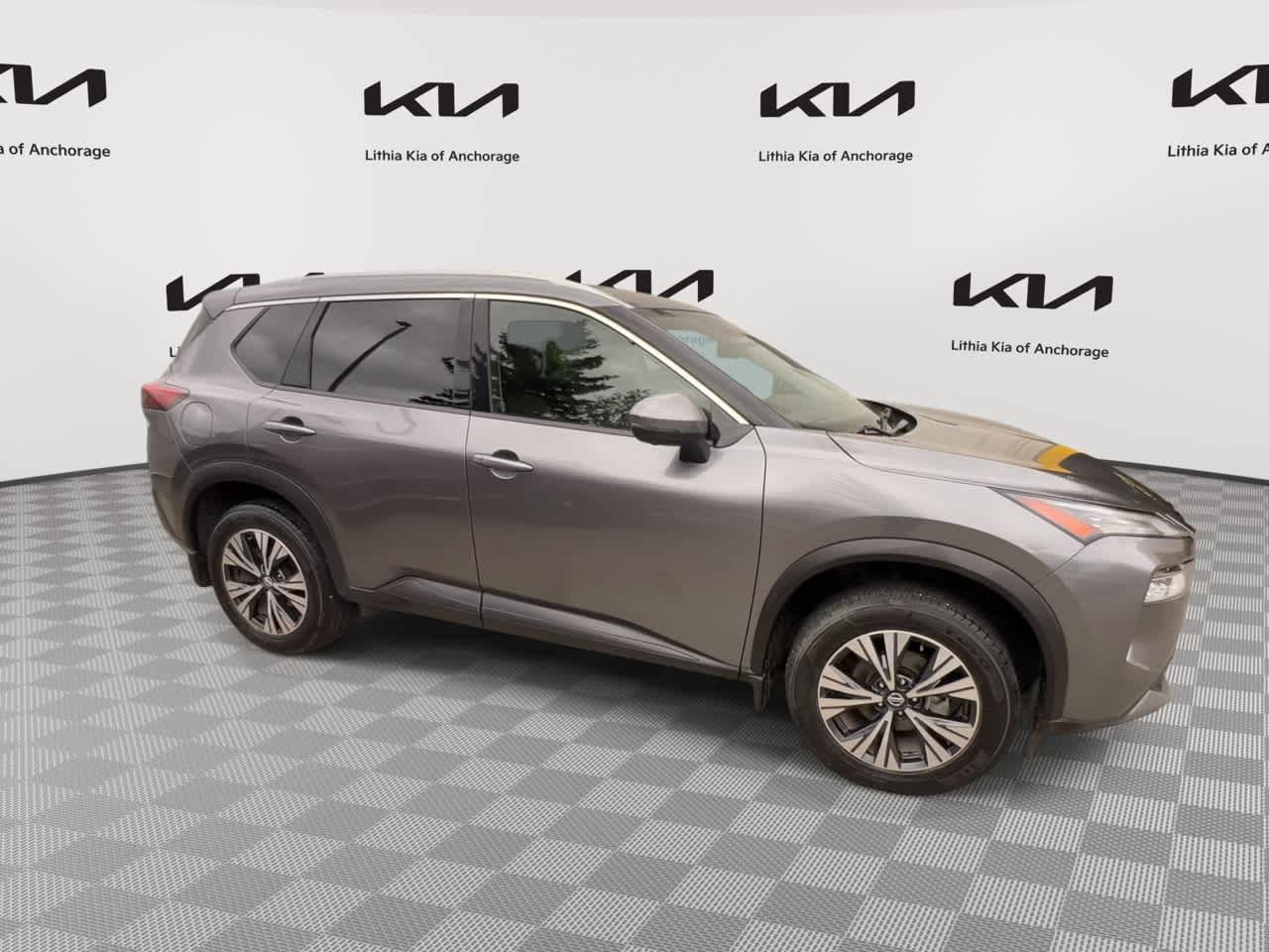 Used 2021 Nissan Rogue SV w/ Premium Package FWD image 9
