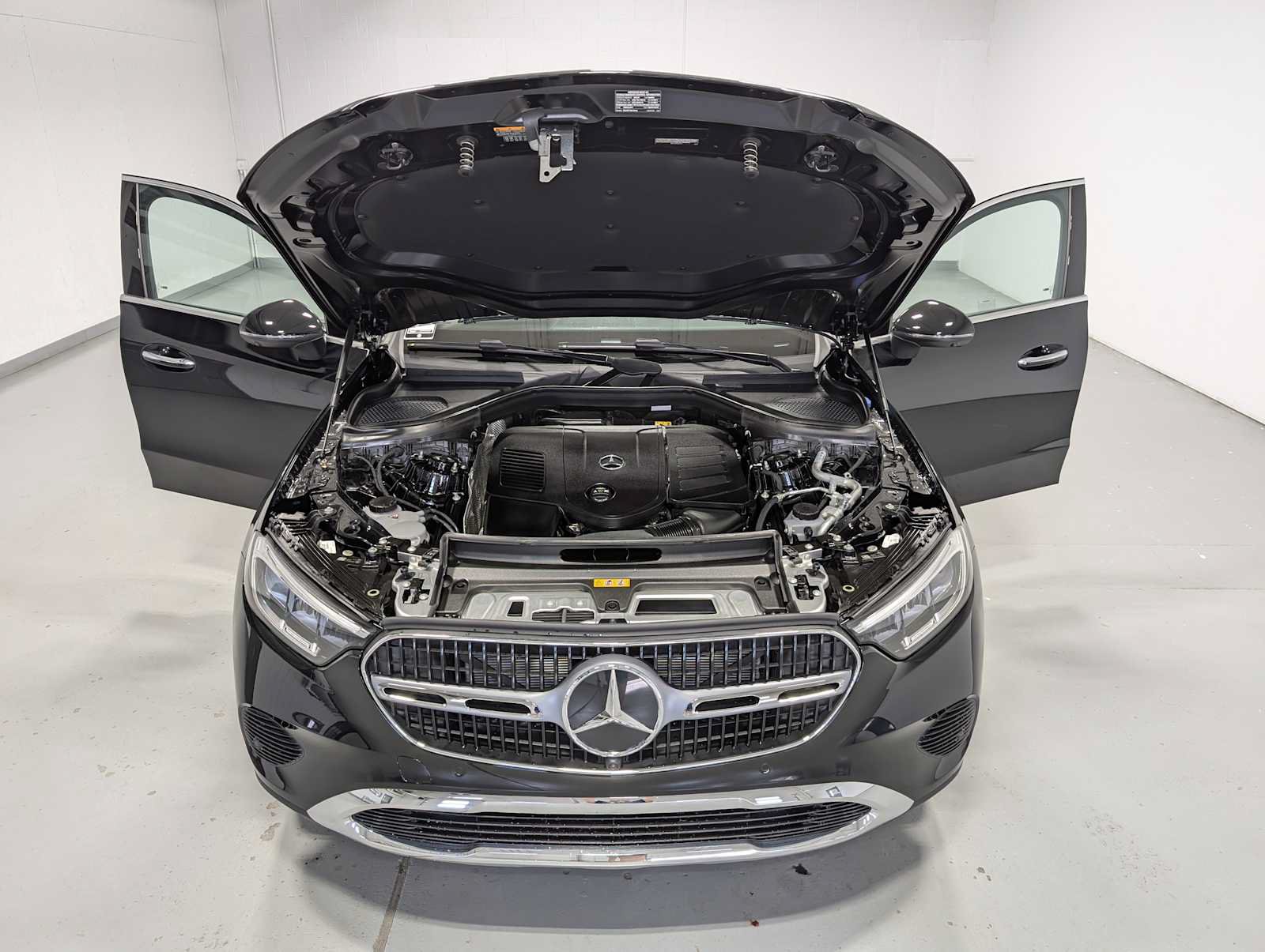 New 2026 Mercedes-Benz GLC 300 4MATIC image 11