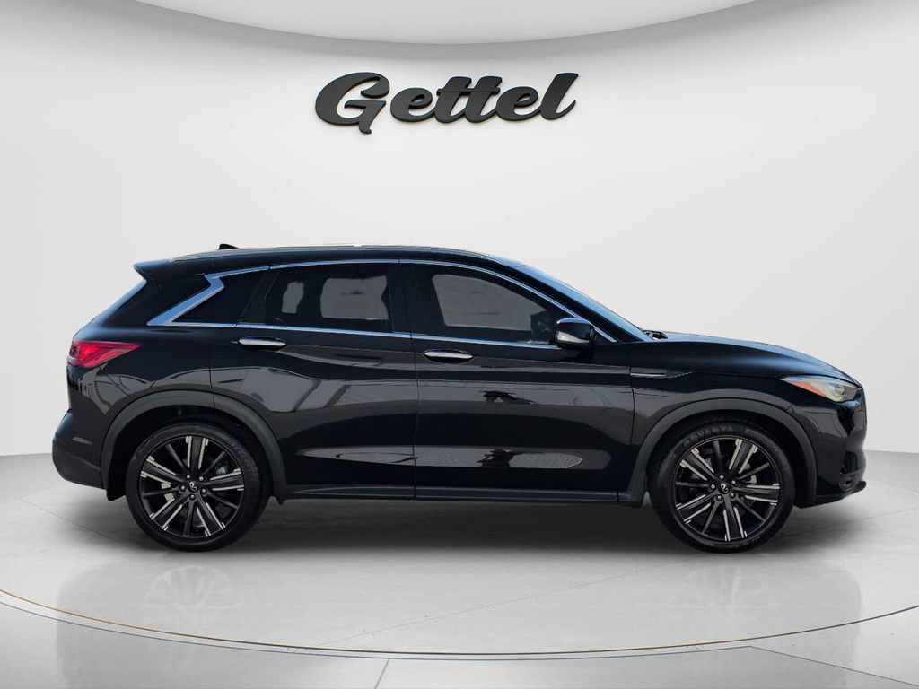 Used 2021 INFINITI QX50 Luxe w/ Appearance Package FWD image 4