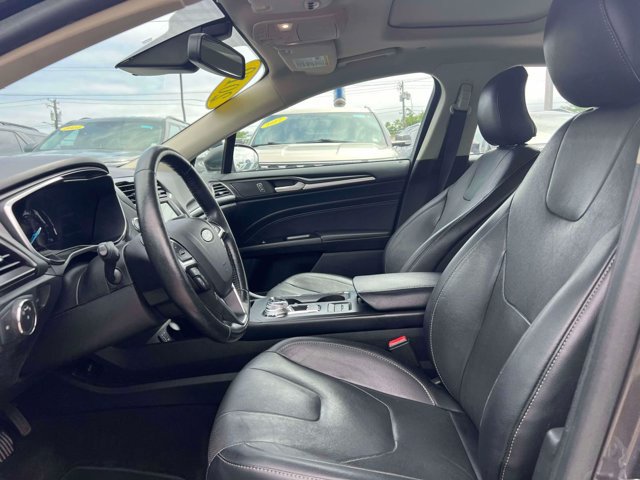 Used 2019 Ford Fusion Energi Titanium FWD image 20