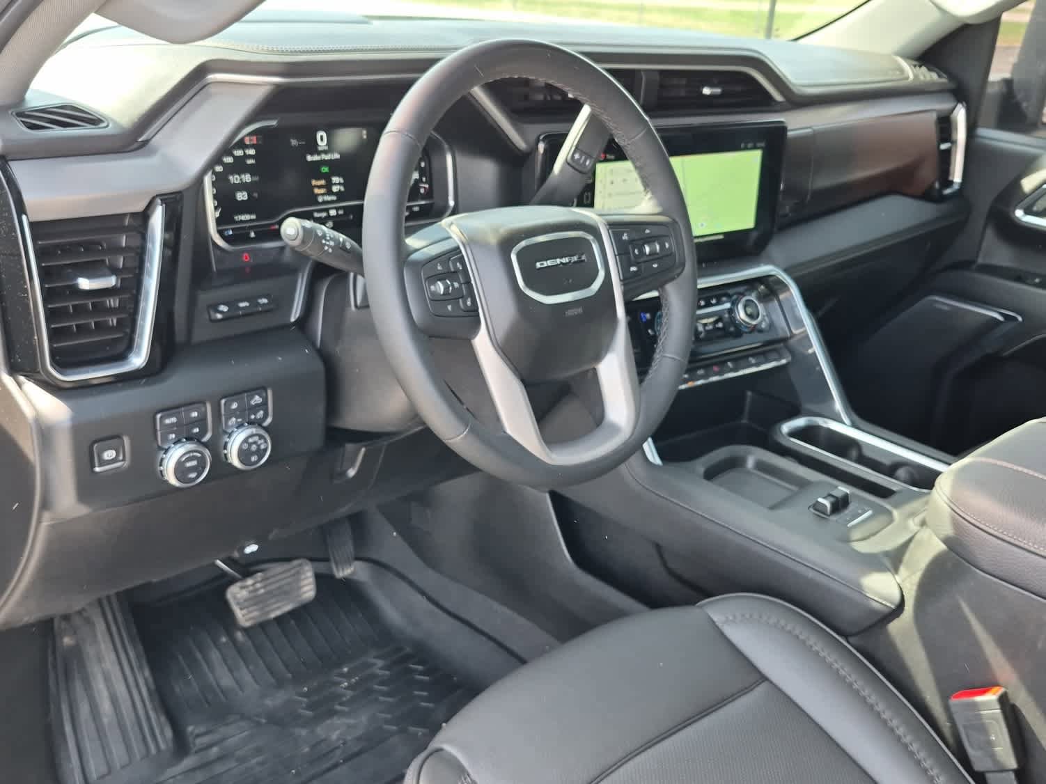 Used 2024 GMC Sierra 2500 Denali w/ Denali Reserve Package AWD/4WD image 14