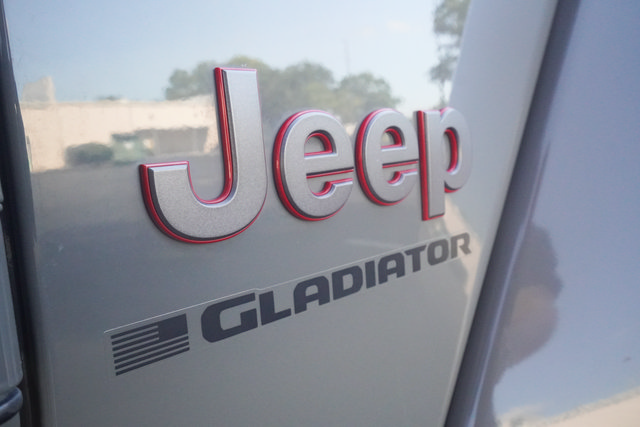 Used 2023 Jeep Gladiator Rubicon w/ LED Lighting Group AWD/4WD image 34