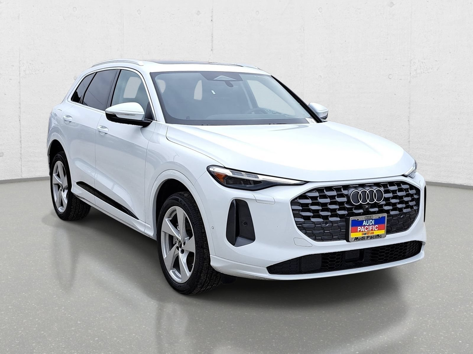 New 2026 Audi Q5 Premium Plus AWD/4WD image 3