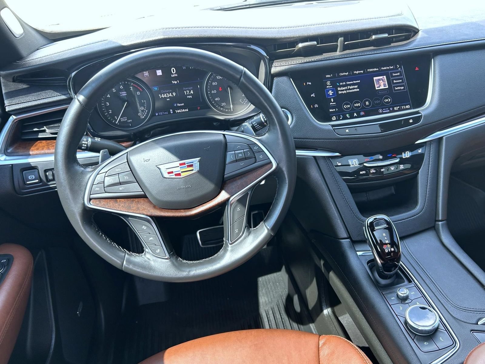 Certified 2024 Cadillac XT5 Sportv w/ Technology Package AWD/4WD image 16