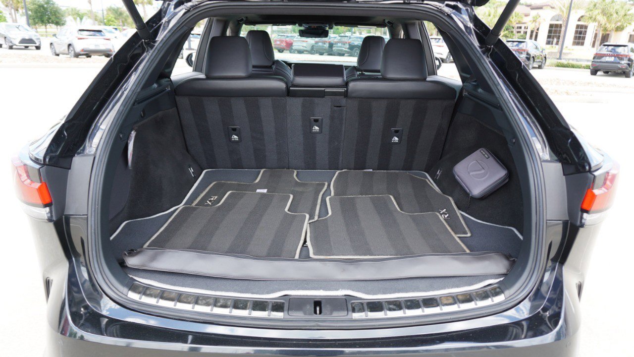 Used 2023 Lexus RX 500h F Sport w/ Accessory Package (Z1) image 33