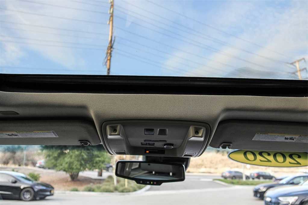 Used 2020 GMC Yukon Denali w/ Open Road Package image 10