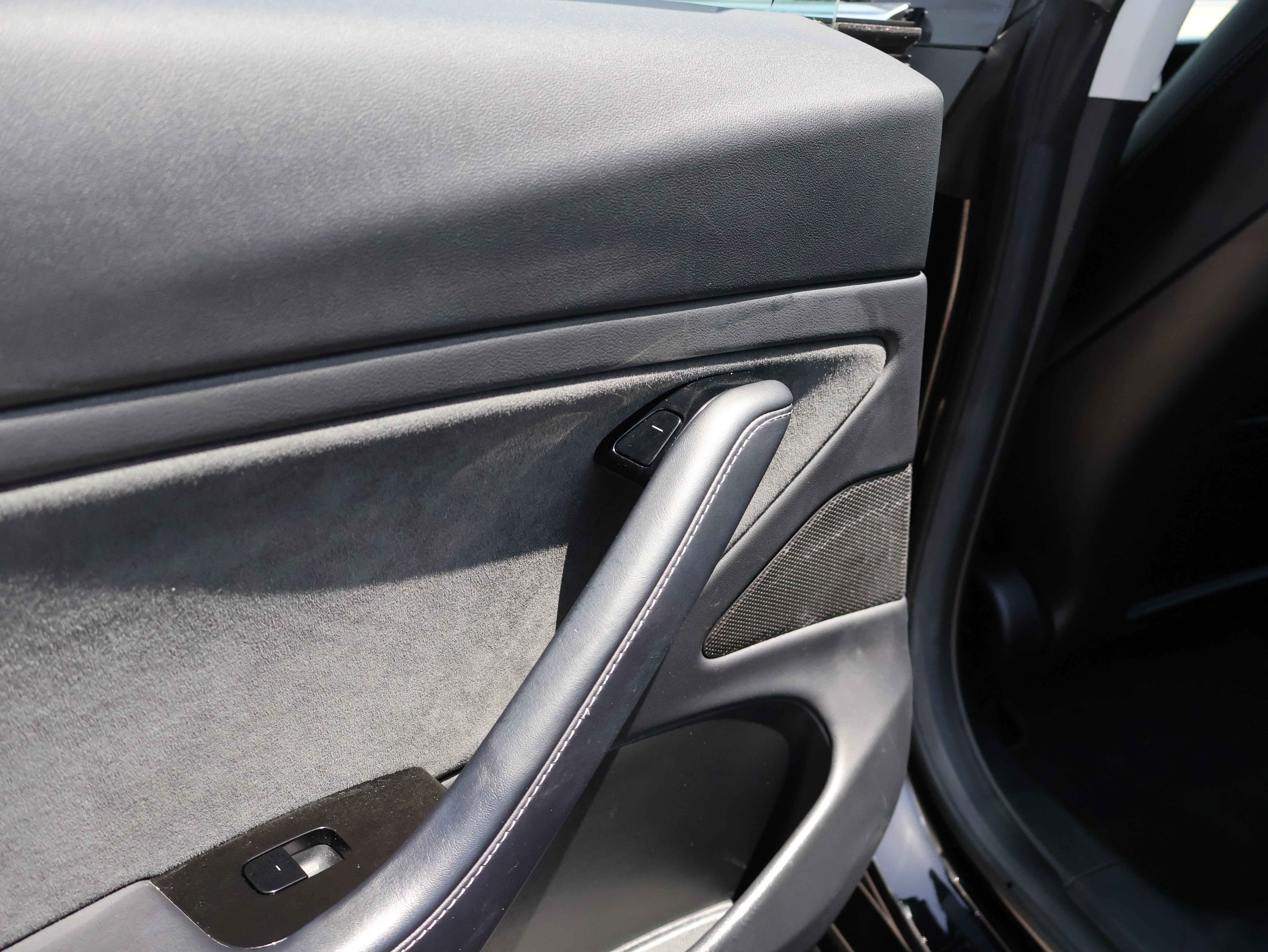 Used 2018 Tesla Model 3 Mid Range RWD image 18