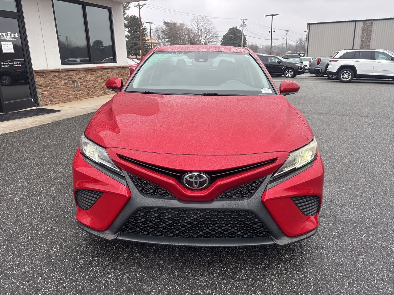 Used 2020 Toyota Camry SE w/ Convenience Package image 10